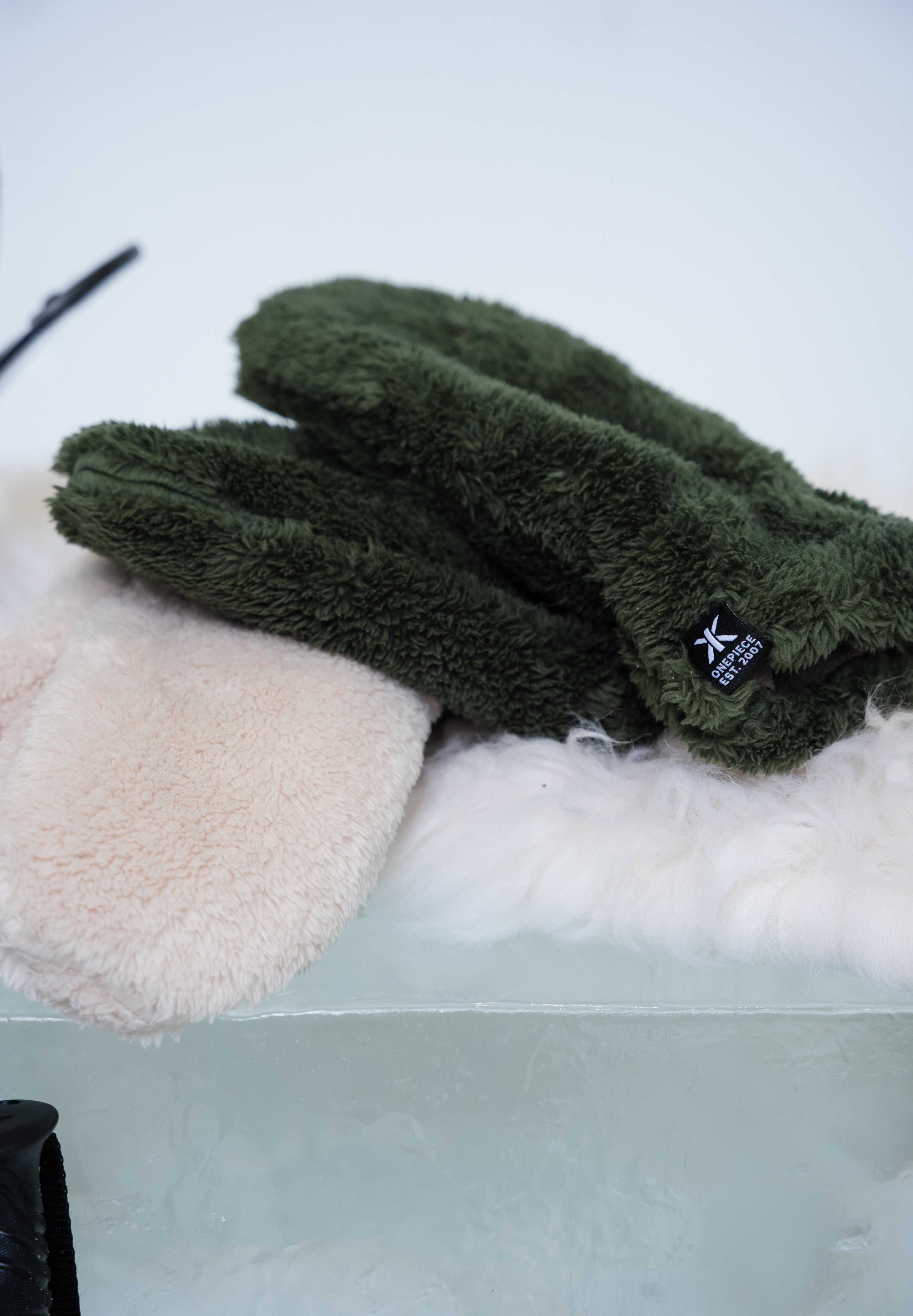 Puppy Mittens | Dark Green